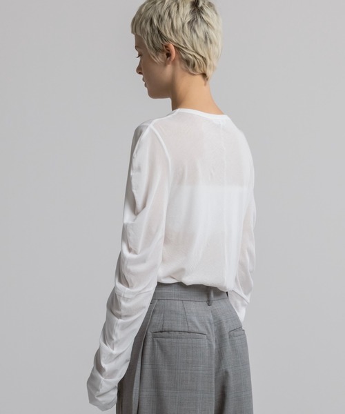 CINOH（チノ）の「SHEF enso SHEER LONG SLEEVE TOP（Tシャツ/カットソー・レディース・ブラック・38）」の14枚目の写真