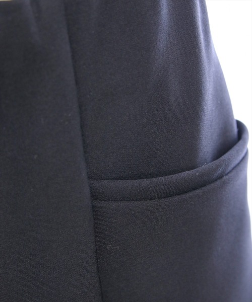 CLEAR BASIC（クリアベーシック）の「スリットジップIラインスカート［大人 カジュアル 着回し力抜群］≪新作≫（スカート・レディース・ブラック/アイボリー・PS/S/M）」の11枚目の写真