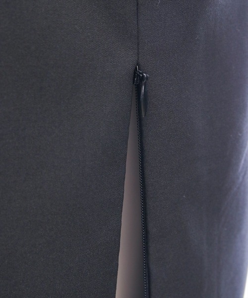 CLEAR BASIC（クリアベーシック）の「スリットジップIラインスカート［大人 カジュアル 着回し力抜群］≪新作≫（スカート・レディース・ブラック/アイボリー・PS/S/M）」の12枚目の写真