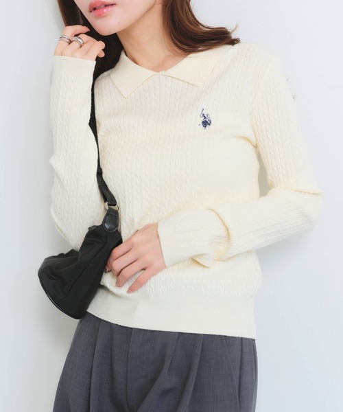 U.S. POLO ASSN.(ユーエスポロアッスン)の「【U.S. POLO ASSN./ユーエスポロアッスン】ワンポイントロゴ刺繍 ステンカラー ケーブルニット(ニット/セーター・レディース・イエロー/アイボリー/ブラック/サックスブルー・L/M/LL)」の7枚目の写真