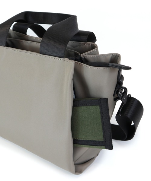 Un coeur(アンクール)の「【Un coeur/アンクール】2WAY SQUARE TOTE / ツーウェイ スクエア トート RUI / K905066(トートバッグ・メンズ・ブラウン/グレイッシュベージュ/ブラック/グレー・FREE)」の6枚目の写真