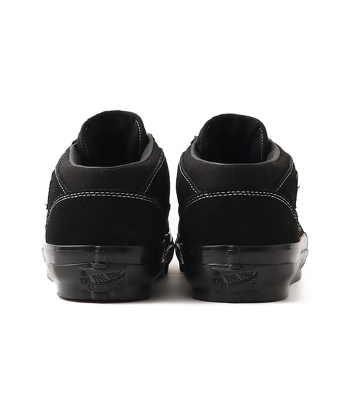 VANS(バンズ)の「VANS LX Half Cab Reissue 33 / バンズ LX ハーフキャブ リイシュー33(スニーカー・メンズ・ブラック・25.5cm/26.0cm/26.5cm/27.0cm/27.5cm/28.0cm/28.5cm/29.0cm/30.0cm)」の3枚目の写真