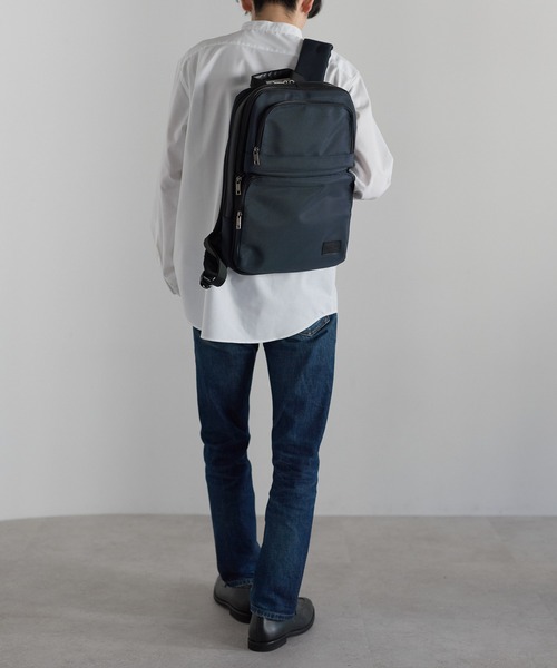 GUSCIO UOMO(グッシオ ウォーモ)の「【グッシオ ウォーモ】ビジネスリュック 拡張 通勤通学(ビジネスバッグ・メンズ・ダークグレー/ブラック/ネイビー・FREE)」の12枚目の写真