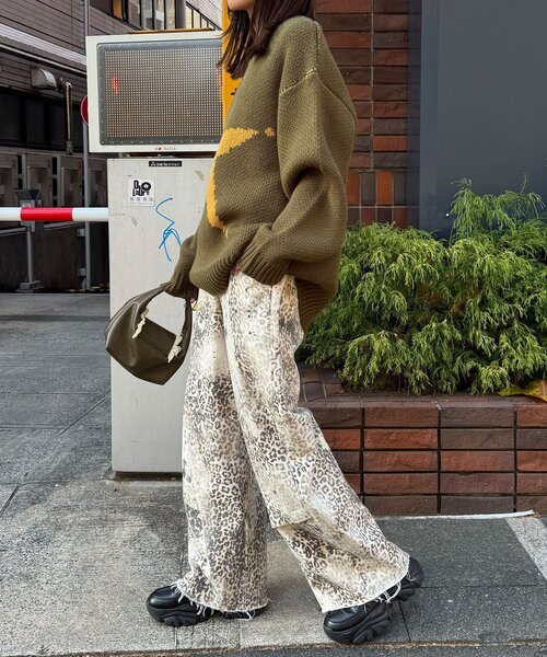 CIAOPANIC（チャオパニック）の「【ANTI WARP /アンチワープ】切替カーブワイドデニム（デニムパンツ・レディース・ブラウン/ブラック・MEDIUM/LARGE）」の13枚目の写真