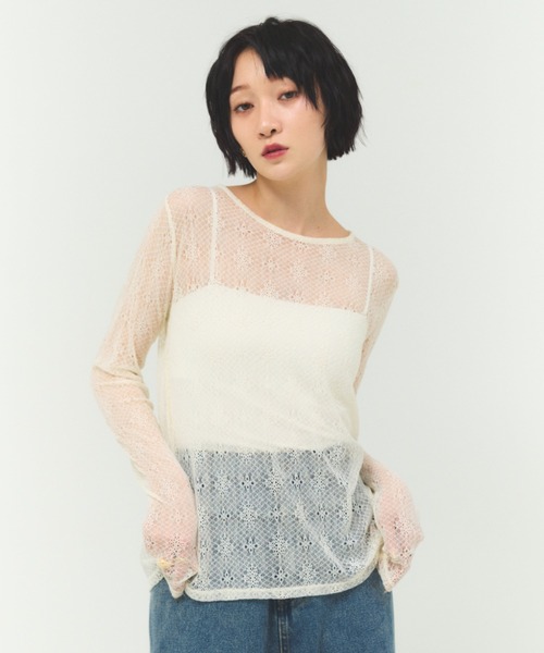 FMiBL(ファミル)の「ネットレースインナープルオーバー / シアーインナー 透け感トップス レイヤード(Tシャツ/カットソー・レディース・ホワイト・FREE)」の1枚目の写真