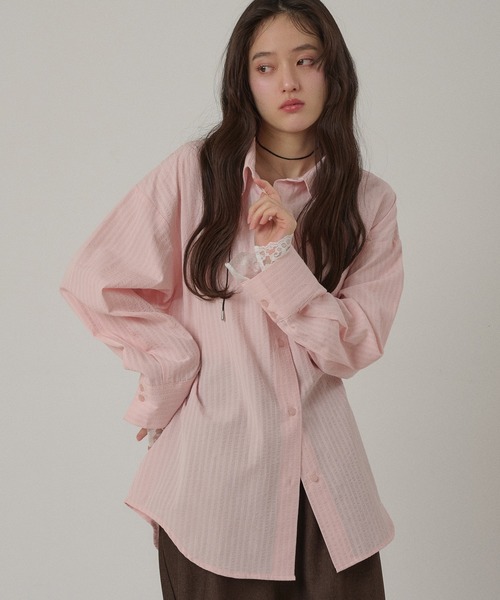 MUHET(ミュエータ)の「multiway ribbon tie lace shirt / マルチウェイレース付きリボンシャツ(シャツ/ブラウス・レディース・ベージュ/ネイビー/ピンク/ライトブルー・FREE)」の4枚目の写真