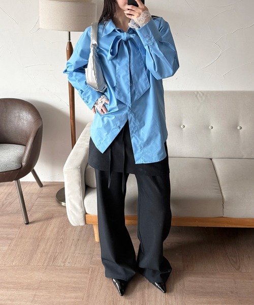 MUHET(ミュエータ)の「multiway ribbon tie lace shirt / マルチウェイレース付きリボンシャツ(シャツ/ブラウス・レディース・ベージュ/ネイビー/ピンク/ライトブルー・FREE)」の18枚目の写真