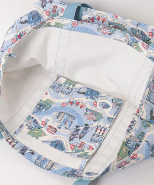 Cath Kidston(キャスキッドソン)の「イーストウエスト トートバッグ London Town(トートバッグ・レディース・ブルー・FREE)」の6枚目の写真