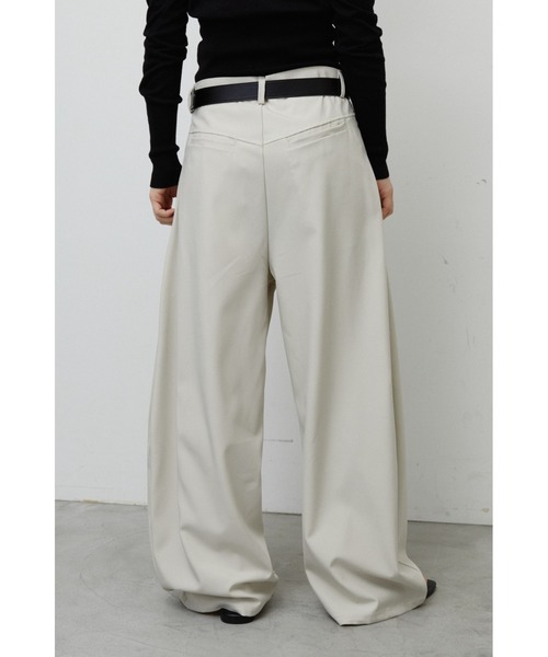 ANF.MUU（アンフムー）の「ストレッチカーブパンツ（その他パンツ・レディース・アイボリー/ブラック・MEDIUM/LARGE）」の17枚目の写真