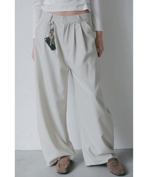 ANF.MUU（アンフムー）の「ストレッチカーブパンツ（その他パンツ・レディース・アイボリー/ブラック・MEDIUM/LARGE）」の4枚目の写真