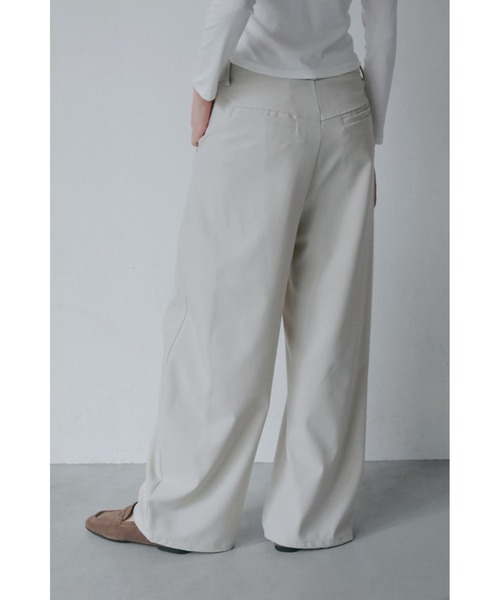 ANF.MUU（アンフムー）の「ストレッチカーブパンツ（その他パンツ・レディース・アイボリー/ブラック・MEDIUM/LARGE）」の6枚目の写真