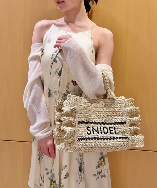 ブレーズフリルロゴショルダーバッグ(ショルダーバッグ)|SNIDEL ブレーズフリルロゴショルダーバッグ(ショルダーバッグ)|SNIDEL