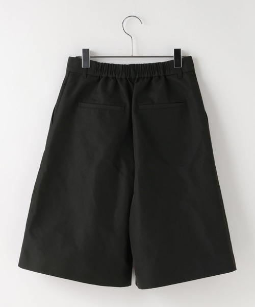 LOWRYS FARM（ローリーズファーム）の「チノタックハーフパンツ 637560（その他パンツ・レディース・ベージュ/ブラック・LARGE/MEDIUM）」の4枚目の写真