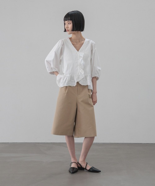 LOWRYS FARM(ローリーズファーム)の「チノタックハーフパンツ 637560(その他パンツ・レディース・ベージュ/ブラック・LARGE/MEDIUM)」の13枚目の写真
