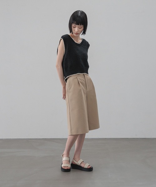 LOWRYS FARM(ローリーズファーム)の「チノタックハーフパンツ 637560(その他パンツ・レディース・ベージュ/ブラック・LARGE/MEDIUM)」の14枚目の写真