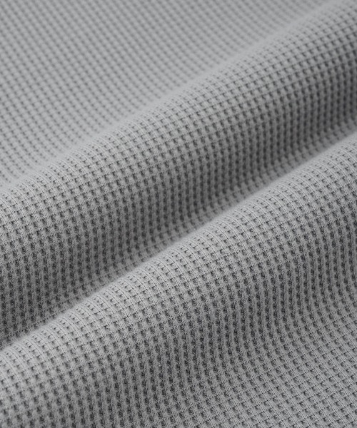 VELNUS(ベルナス)の「【VELNUS】Quick-Dry & Anti-Bacterial Deodorant Hand-Stitch V-Neck Waffle Henley Short-Sleeve T-Shirt/〈吸水速乾・抗菌防臭〉ハンドステッチVネックワッフルヘンリーネック半袖Tシャツ(Tシャツ/カットソー・メンズ・ネイビー/グレー・S/L/M)」の18枚目の写真