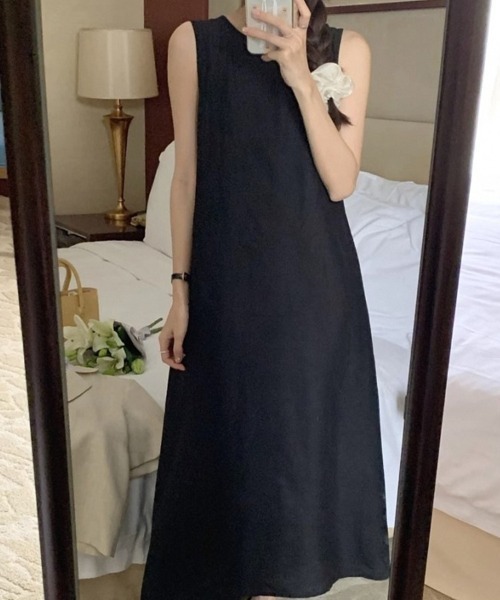 Flugge(フラッジー)の「バックスリットノースリーブワンピ(ワンピース・レディース・アイボリー/ブラック・MEDIUM/LARGE)」の5枚目の写真