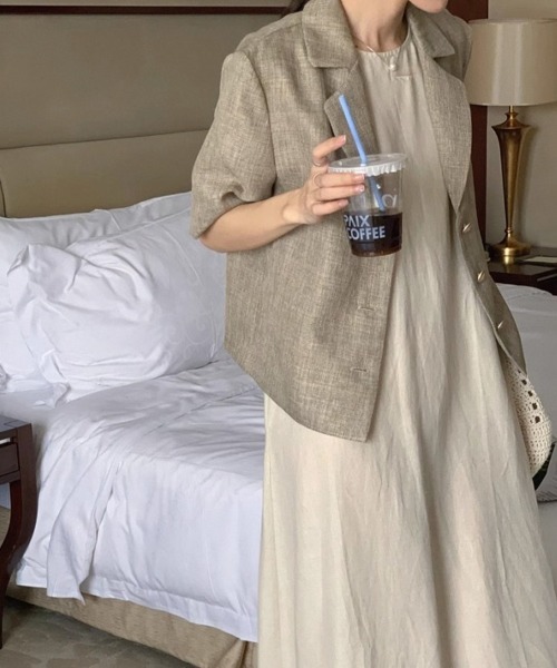 Flugge(フラッジー)の「バックスリットノースリーブワンピ(ワンピース・レディース・アイボリー/ブラック・MEDIUM/LARGE)」の16枚目の写真