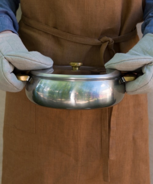 fog linen work(フォグリネンワーク)の「fog(フォグ)オーブンミトン(キッチンツール・レディース・チャコールグレー/ナチュラル・ONE SIZE)」の3枚目の写真