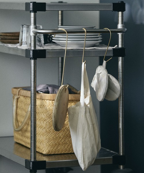 fog linen work(フォグリネンワーク)の「fog(フォグ)オーブンミトン(キッチンツール・レディース・チャコールグレー/ナチュラル・ONE SIZE)」の8枚目の写真