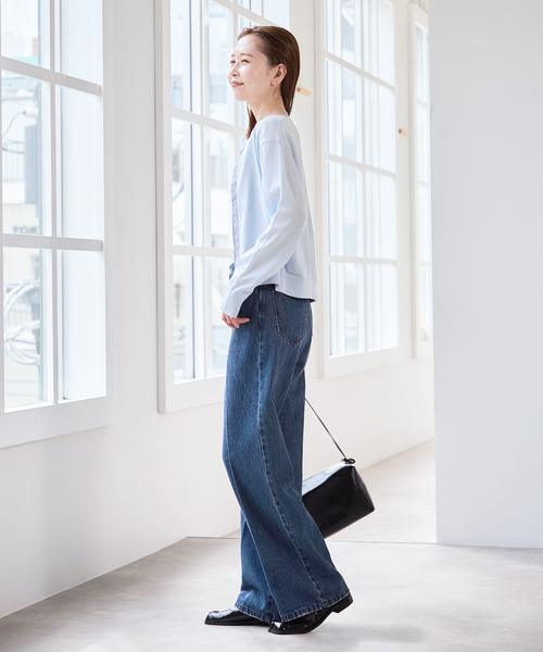 U by SPICK&SPAN（ユーバイスピックアンドスパン）の「ウォッシャブルドットボタンニットカーディガン（カーディガン/ボレロ・レディース・ホワイト/ブラウン/サックスブルー・FREE）」の10枚目の写真