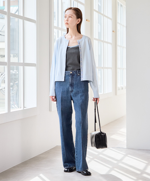 U by SPICK&SPAN（ユーバイスピックアンドスパン）の「ウォッシャブルドットボタンニットカーディガン（カーディガン/ボレロ・レディース・ホワイト/ブラウン/サックスブルー・FREE）」の13枚目の写真