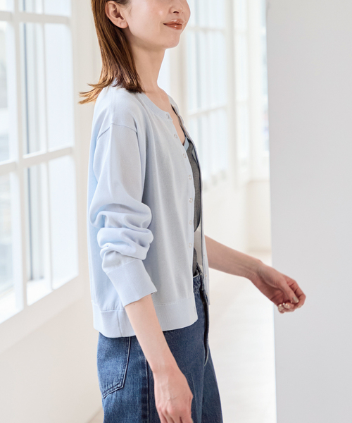 U by SPICK&SPAN（ユーバイスピックアンドスパン）の「ウォッシャブルドットボタンニットカーディガン（カーディガン/ボレロ・レディース・ホワイト/ブラウン/サックスブルー・FREE）」の15枚目の写真