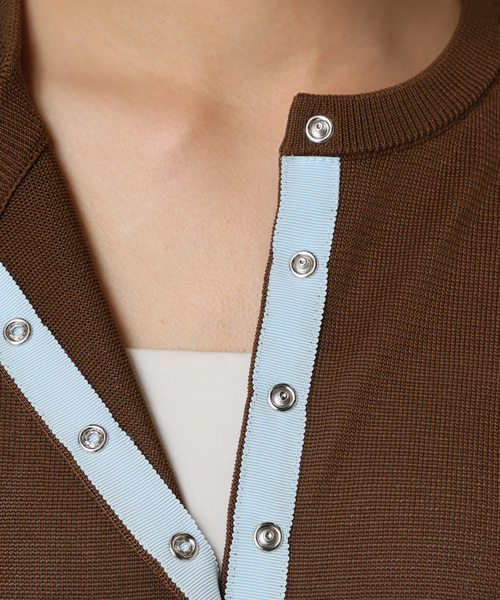 U by SPICK&SPAN(ユーバイスピックアンドスパン)の「ウォッシャブルドットボタンニットカーディガン(カーディガン/ボレロ・レディース・ホワイト/ブラウン/サックスブルー・FREE)」の7枚目の写真
