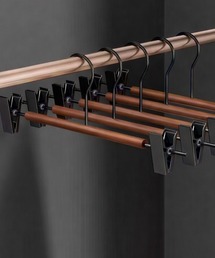 Mignonjour（ミニョンジュール）の「FReePLACe/大人 ブラック ハンガー 2本セット X12792（ランドリーグッズ）」