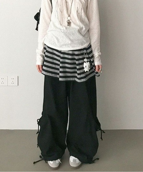 AsheKsha(アシクシャ)の「ストライプのミニスカート--一着で様々な着こなし(スカート・レディース・ダークグレー・M)」の1枚目の写真