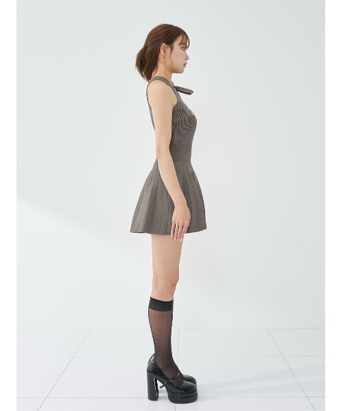 Darich（ダーリッチ）の「ネックリボンプリーツニットミニワンピース
