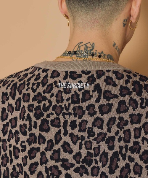 Subciety(サブサエティ)の「Patterned knit tee(ニット/セーター・メンズ・ブラック系その他/ブラック/ブラック系その他2/レオパード・MEDIUM/LARGE/X-LARGE)」の5枚目の写真