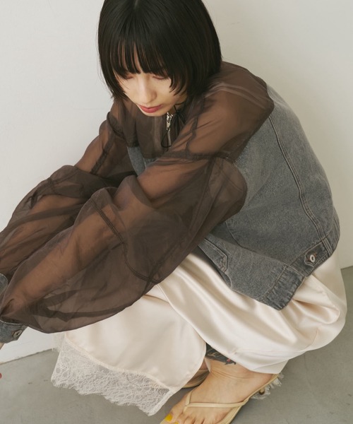 AIC.(エーアイシー)の「デニムコンビネーションシアーブルゾン(ブルゾン・レディース・グレー/ブルー・FREE)」の6枚目の写真