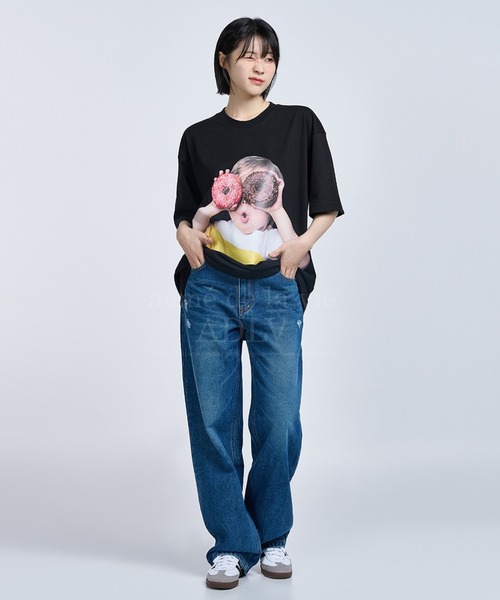 acme de la vie(アクメドラビ)の「【日本未発売/WEB限定】acme de la vie(アクメドラビ)/ベイビー フェイス ロゴ ショートスリーブ クルーネック 半袖 Tシャツ/ADLV BABY FACE SHORT SLEEVE T-SHIRT(Tシャツ/カットソー・レディース・ブラック・L/M)」の2枚目の写真