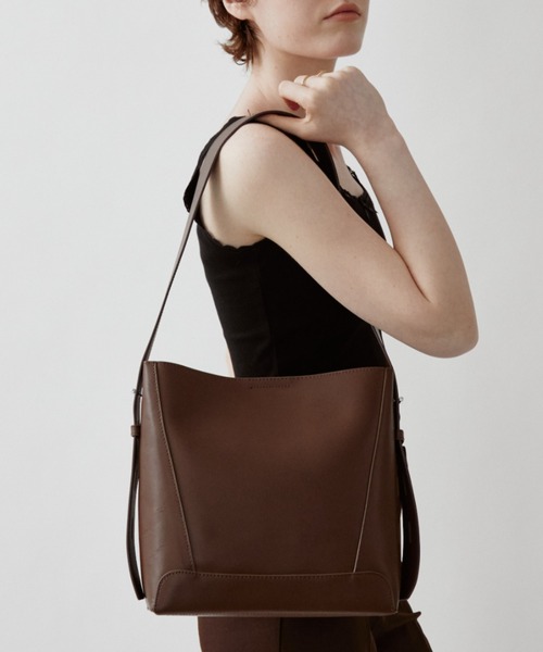arholiday.standard(エーアールホリデースタンダード)の「2way real leather baguette bag / 2wayリアルレザーバゲットバッグ(ショルダーバッグ・レディース・ブラウン/ブラック・FREE)」の2枚目の写真
