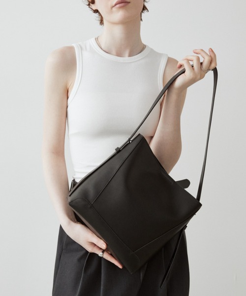 arholiday.standard(エーアールホリデースタンダード)の「2way real leather baguette bag / 2wayリアルレザーバゲットバッグ(ショルダーバッグ・レディース・ブラウン/ブラック・FREE)」の3枚目の写真