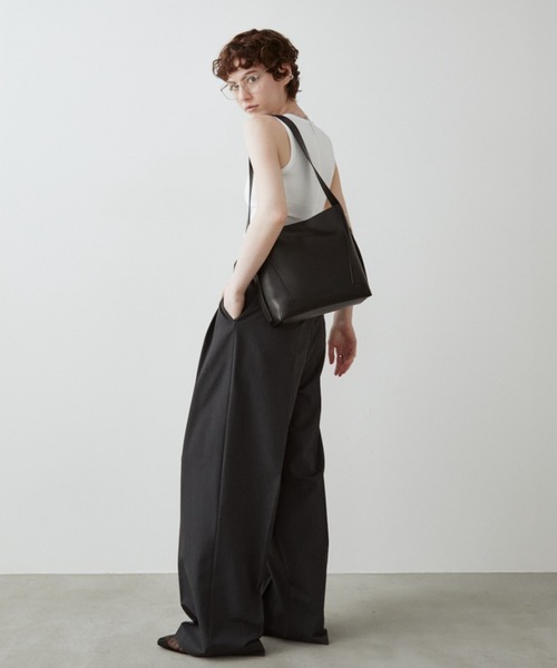 arholiday.standard(エーアールホリデースタンダード)の「2way real leather baguette bag / 2wayリアルレザーバゲットバッグ(ショルダーバッグ・レディース・ブラウン/ブラック・FREE)」の8枚目の写真