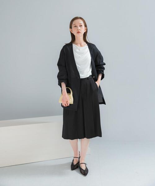 URBAN RESEARCH ROSSO WOMEN(アーバンリサーチ ロッソ)の「スラブサテンハーフパンツ(その他パンツ・レディース・ブラウン/ブラック・36/38)」の5枚目の写真