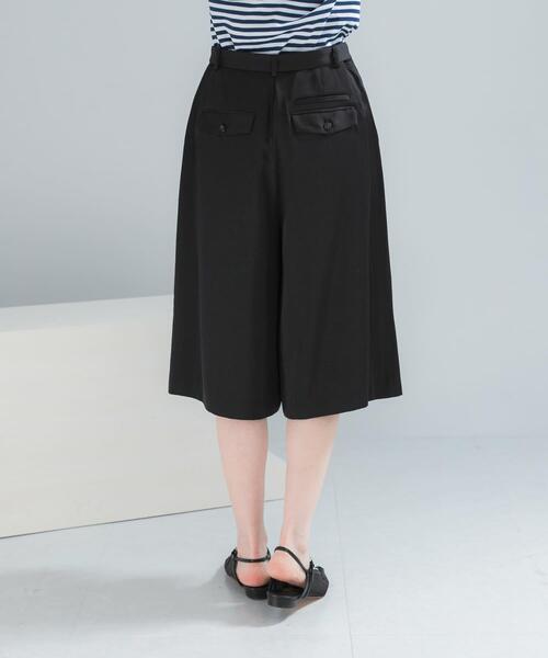 URBAN RESEARCH ROSSO WOMEN(アーバンリサーチ ロッソ)の「スラブサテンハーフパンツ(その他パンツ・レディース・ブラウン/ブラック・36/38)」の12枚目の写真