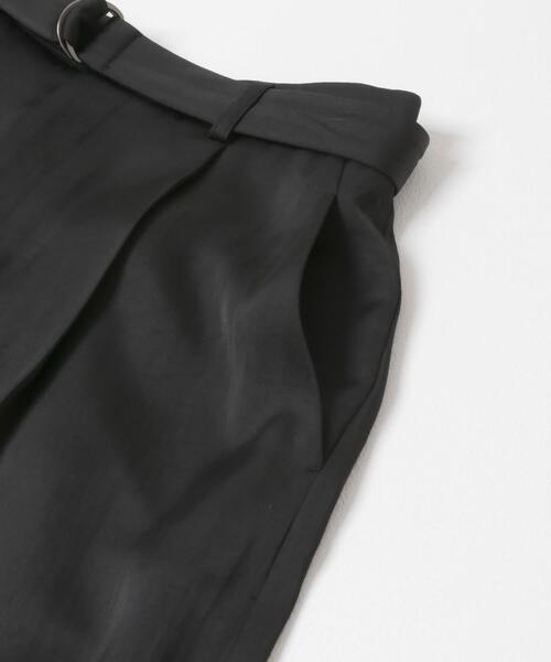 URBAN RESEARCH ROSSO WOMEN(アーバンリサーチ ロッソ)の「スラブサテンハーフパンツ(その他パンツ・レディース・ブラウン/ブラック・36/38)」の16枚目の写真