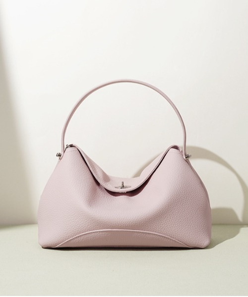 NiiNa(ニーナ)の「【 NiiNa / ニーナ 】高品質牛革2WAYソフトカーブミニショルダーバッグ(ショルダーバッグ・レディース・ピンク/ブラック/グレイッシュベージュ/ブルー/ホワイト・FREE)」の15枚目の写真