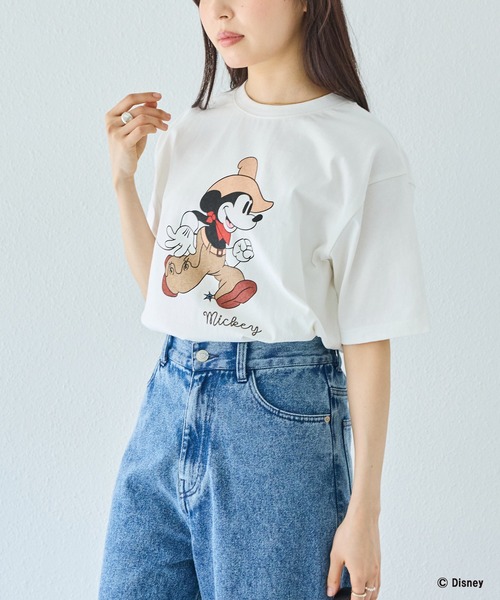 Disney(ディズニー)の「【Disney】別注 <ミッキー>ウエスタン バックプリントTシャツ(Tシャツ/カットソー・レディース・オフホワイト/ブラック・5L/4L/3L/LL/M)」の5枚目の写真