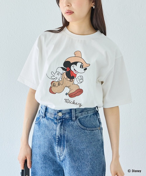 Disney(ディズニー)の「【Disney】別注 <ミッキー>ウエスタン バックプリントTシャツ(Tシャツ/カットソー・レディース・オフホワイト/ブラック・5L/4L/3L/LL/M)」の6枚目の写真