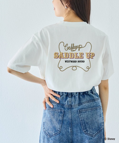 Disney(ディズニー)の「【Disney】別注 <ミッキー>ウエスタン バックプリントTシャツ(Tシャツ/カットソー・レディース・オフホワイト/ブラック・5L/4L/3L/LL/M)」の4枚目の写真