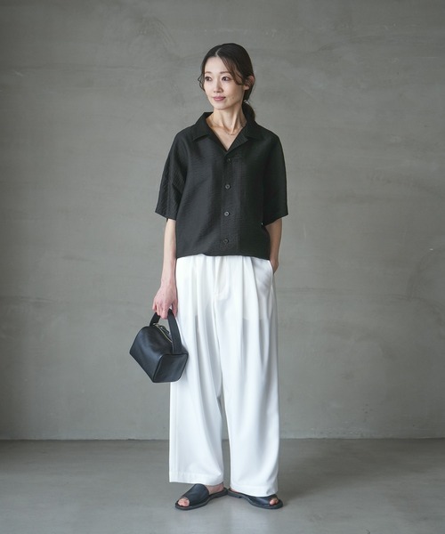 SOLAMONAT LARME(ソラモナラーム)の「シアーナイロンドローコードS/Sプルオーバー(シャツ/ブラウス・レディース・ブラック/グレー/ベージュ・FREE)」の5枚目の写真