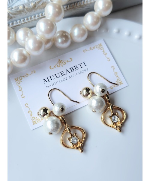 VIBGYOR(ヴィブジョー)の「【MUURABBTI】コットンパールのエレガントピアス(MA)(ピアス(両耳用)・レディース・ゴールド・FREE)」の2枚目の写真