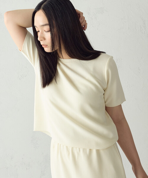 COMME CA ISM(コムサイズム)の「クルーネック ストレッチプリーツTシャツ / セットアップ対応(Tシャツ/カットソー・レディース・チャコール/ネイビー/アイボリー・MEDIUM/LARGE)」の8枚目の写真