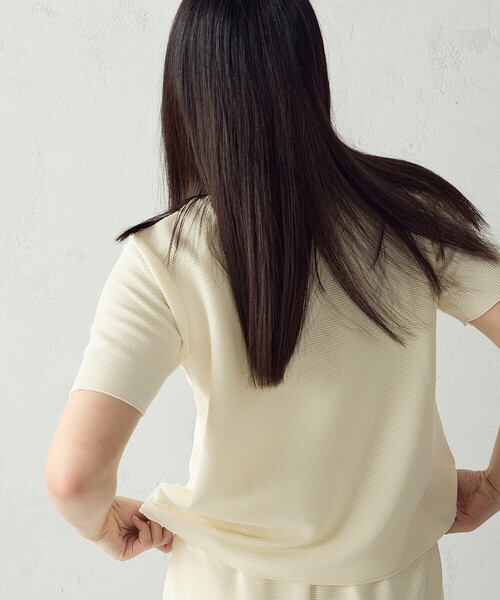 COMME CA ISM(コムサイズム)の「クルーネック ストレッチプリーツTシャツ / セットアップ対応(Tシャツ/カットソー・レディース・チャコール/ネイビー/アイボリー・MEDIUM/LARGE)」の12枚目の写真