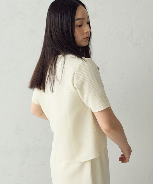COMME CA ISM(コムサイズム)の「クルーネック ストレッチプリーツTシャツ / セットアップ対応(Tシャツ/カットソー・レディース・チャコール/ネイビー/アイボリー・MEDIUM/LARGE)」の13枚目の写真