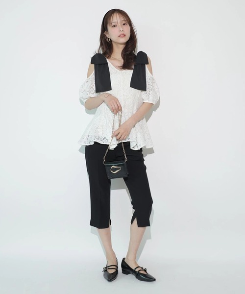 Mystrada(マイストラーダ)の「肩リボンペプラムブラウス(シャツ/ブラウス・レディース・ホワイト/ブラウン・38/36)」の7枚目の写真